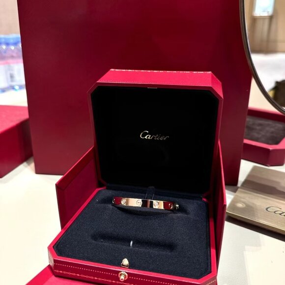 ✅Cartier Love Bracelet - Picture 3 of 6